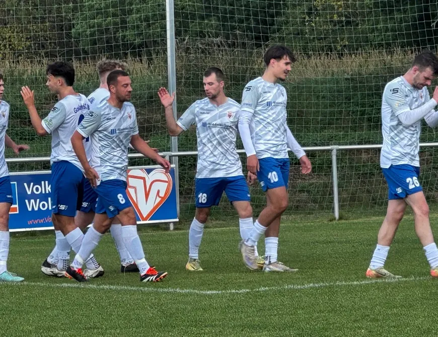 WEITER KURS HALTEN, DANN WINKT DER PLATZ AN DER SONNE