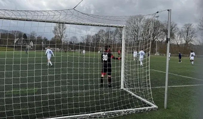 ZWEITE HERREN DOPPELT GEFORDERT
