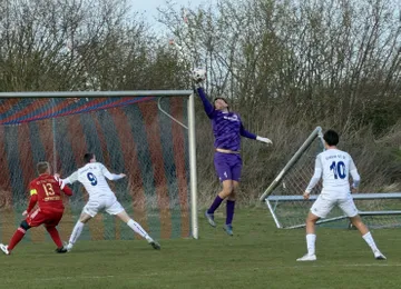 PUNKTGEWINN NACH ZÄHEM FUSSBALLSPIEL